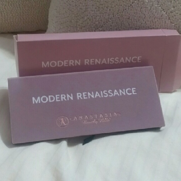 Anastasia Modern Renaissance - Picture 4 of 4